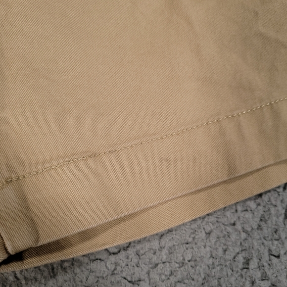 Levis Shorts Mens 44 XX Chino EZ Comfort Stretch Slash Pockets Twill Tan - Picture 2 of 12